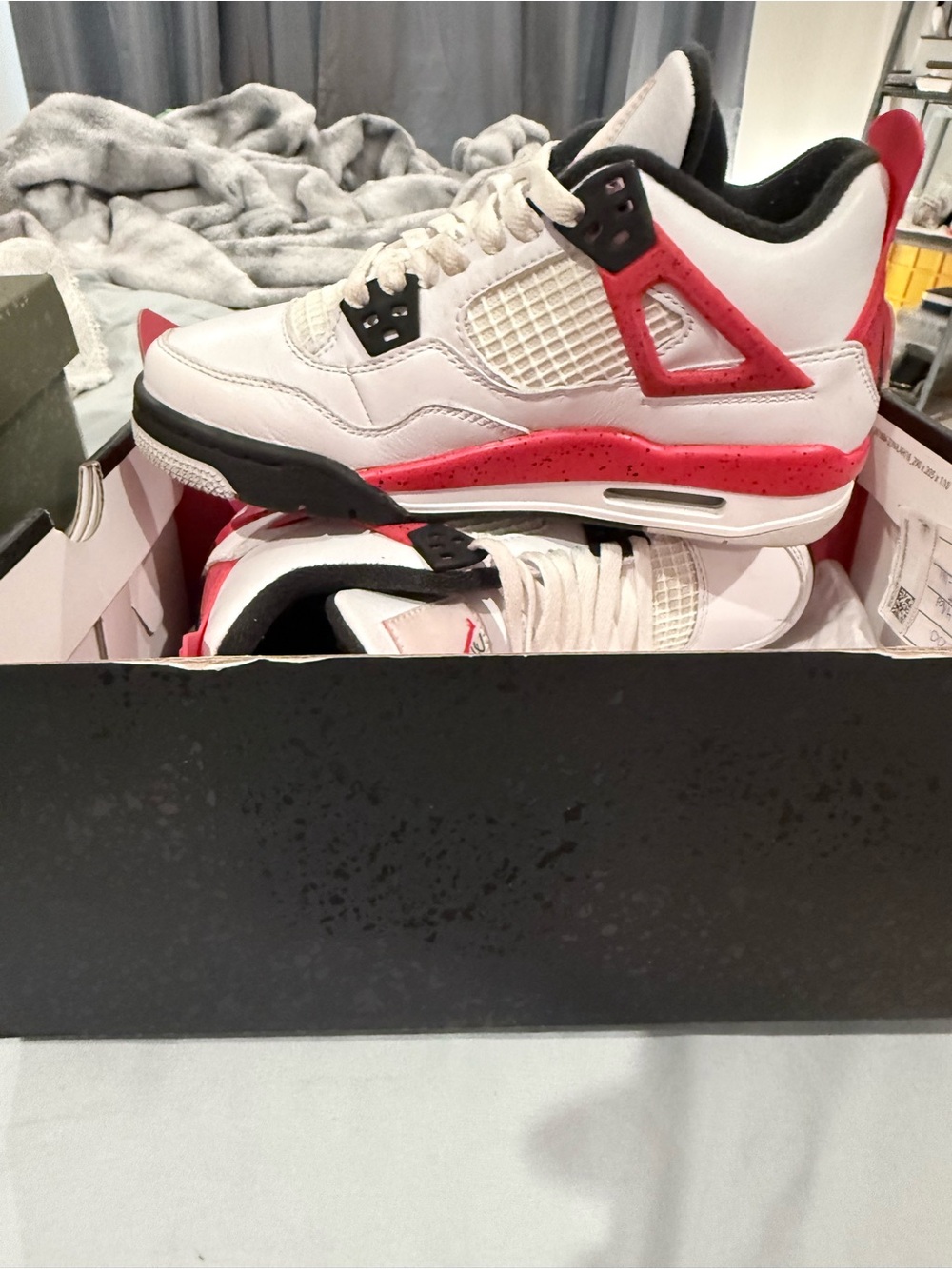 Air Jordan 4 Retro